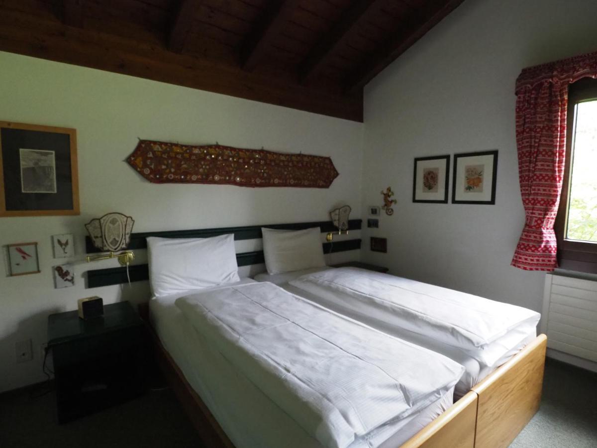 Апартаменти Residenz La Mora Ла-Пунт-Чамуешч Екстер'єр фото