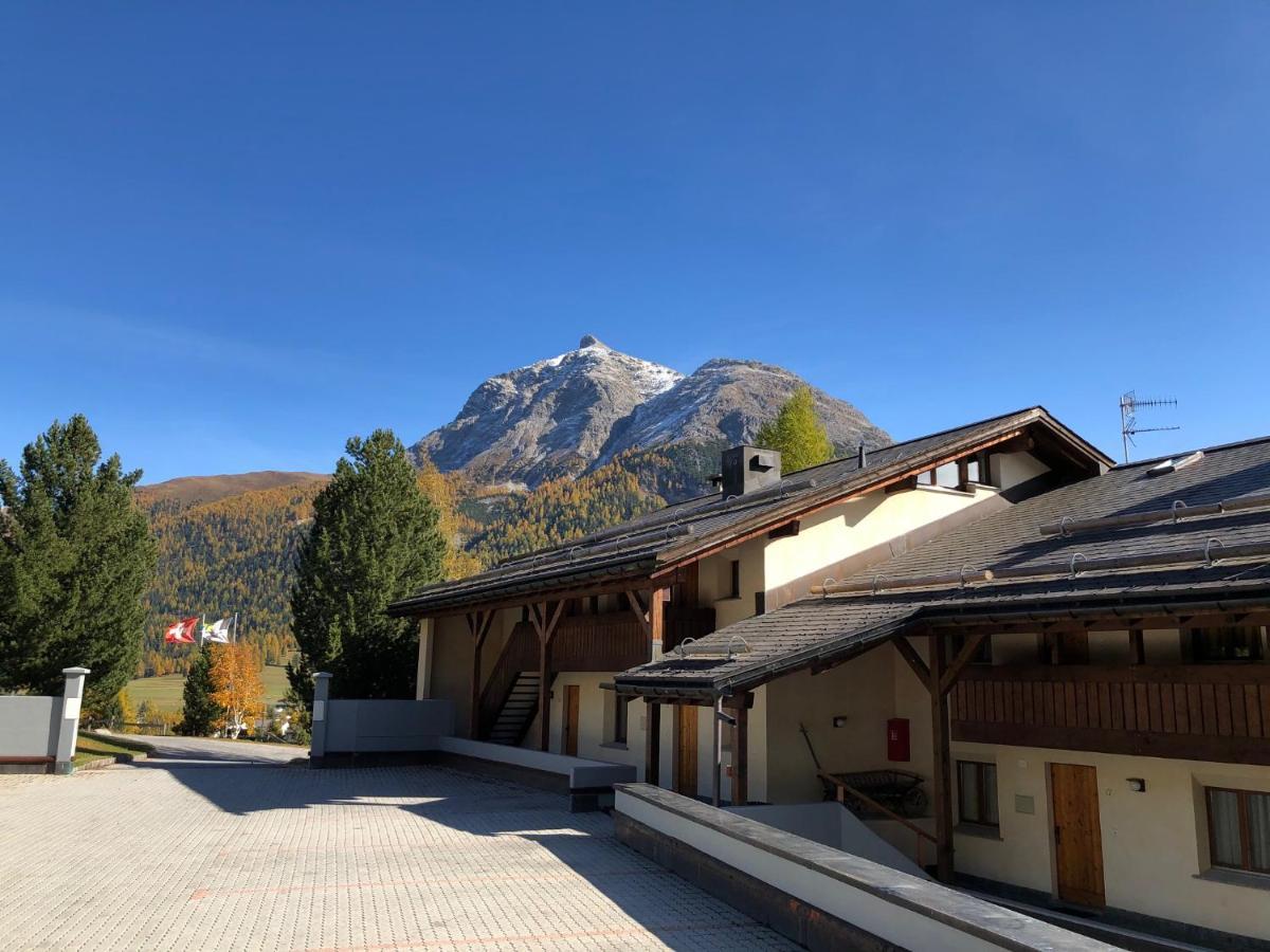 Апартаменти Residenz La Mora Ла-Пунт-Чамуешч Екстер'єр фото