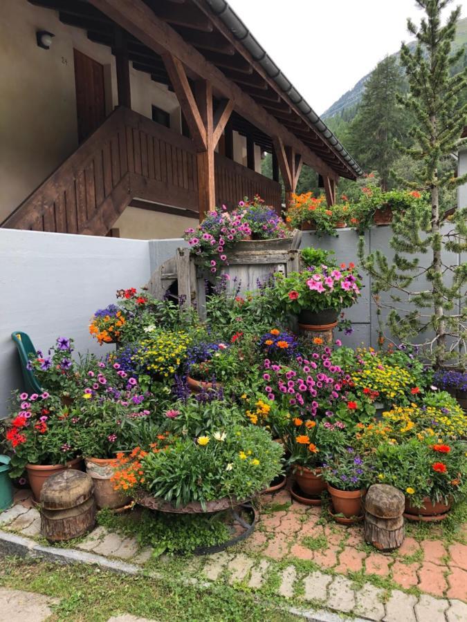 Апартаменти Residenz La Mora Ла-Пунт-Чамуешч Екстер'єр фото
